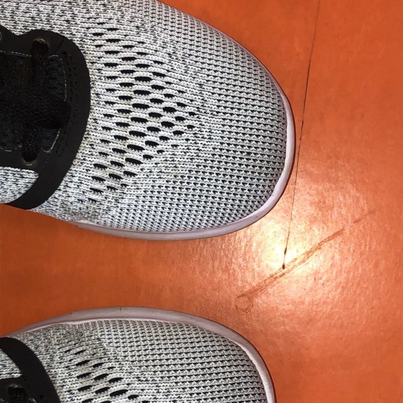 Nike free rn - Picture 2 of 3
